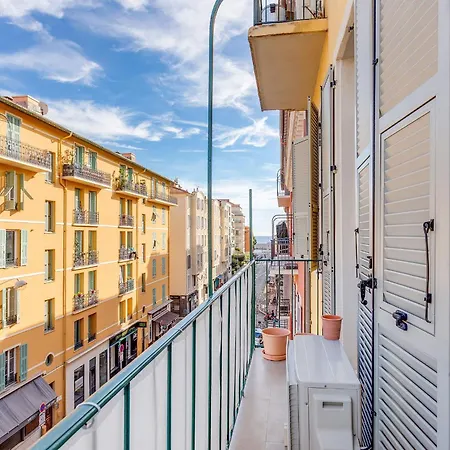 Cosy Stalingrad By Bookingguys Apartmán